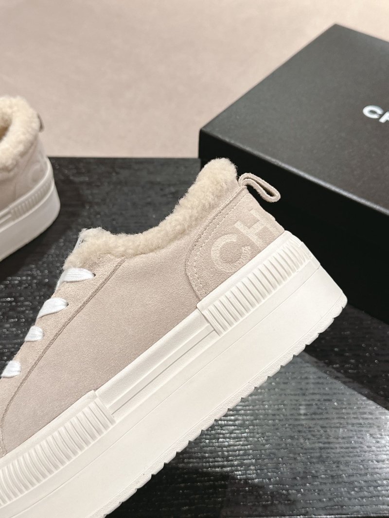 Ch**el sport shoes